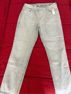 Old Navy vintage slim Women's Light Gray Straight-Leg Jeans size 10